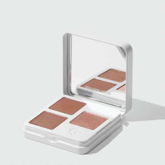 ✨Sold✨ Glossier Monochromes Eyeshadow Trio - Picture 5 of 7